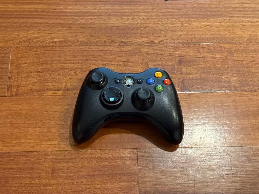 Microsoft Xbox 360 Wireless Controller - Black (Model 1403)
